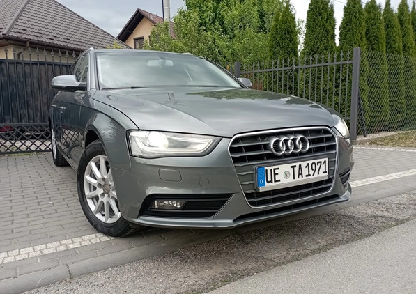 Audi A4 cena 43800 przebieg: 228000, rok produkcji 2014 z Słomniki małe 466